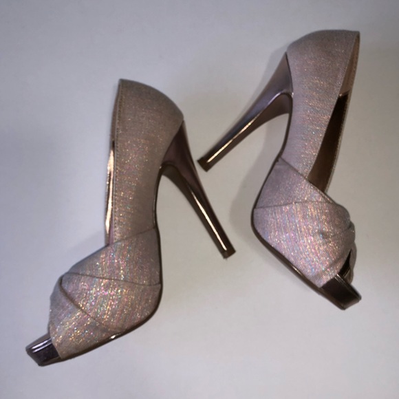 "Call it spring" beautiful pumps heels 🌷 - Picture 7 of 17